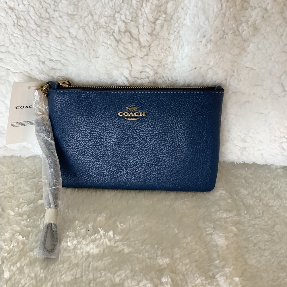 Coach pebble small wristlet